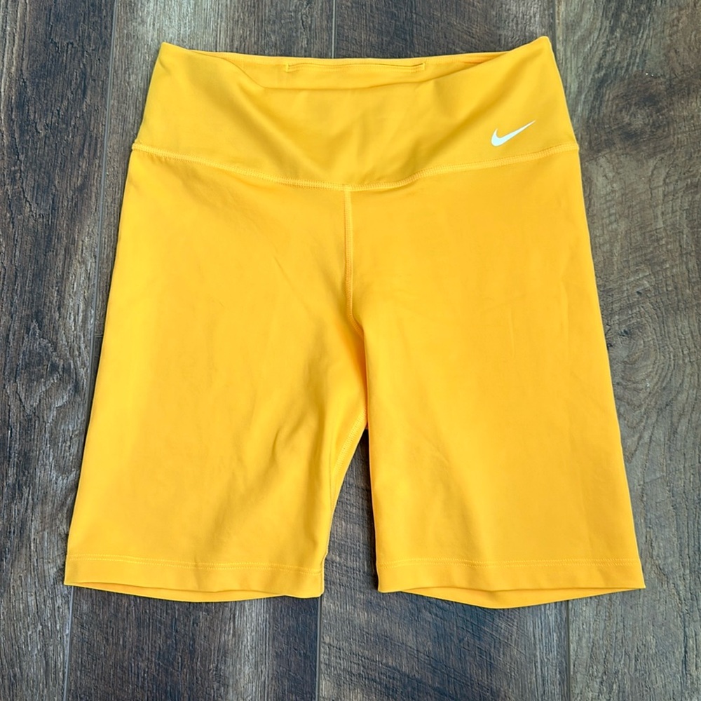 Nike Women's One Dri-FIT High-Waisted Biker Shorts